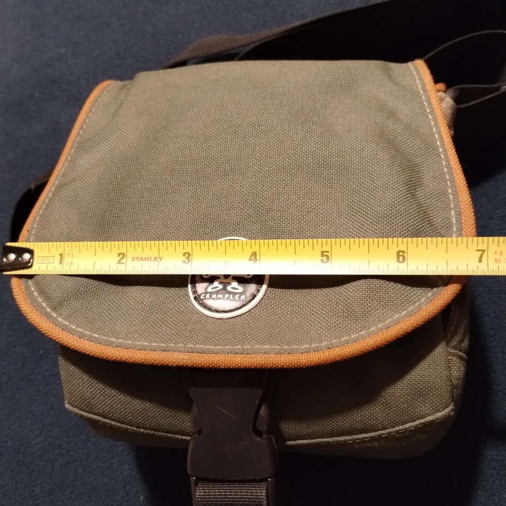 Crumpler Snauros Crossbody Camera/Electronics Bag